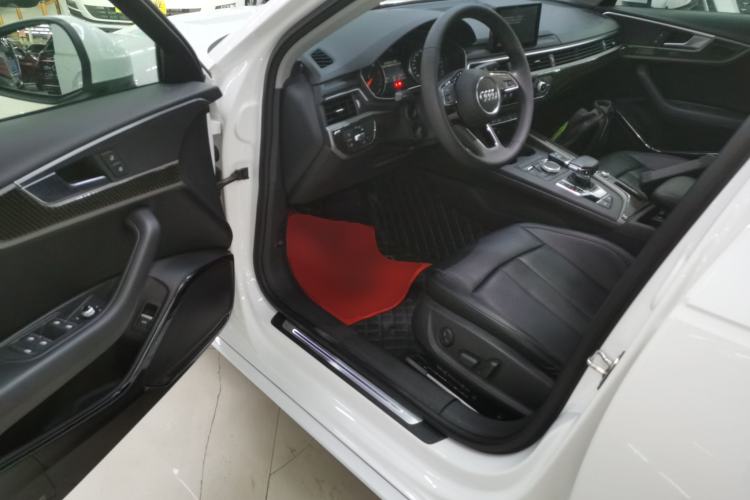 Used Audi A4L 2018 30th Anniversary Edition 40 TFSI Trendy Model
