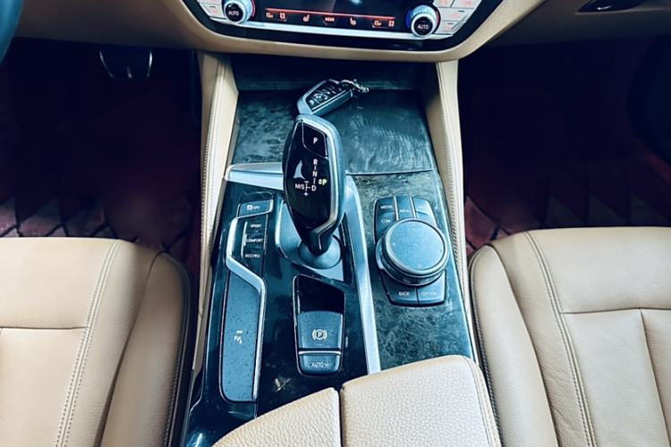 Used BMW 5 Series 2019 530Li xDrive M Sport Package
