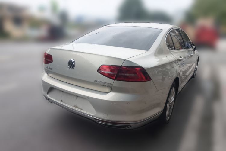 Used Volkswagen Magotan 2017 330TSI DSG Luxury Model
