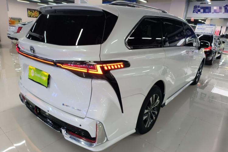 Used Toyota Granvia 2024 2.5L Hybrid Prestige PLUS Four-Wheel Drive Version