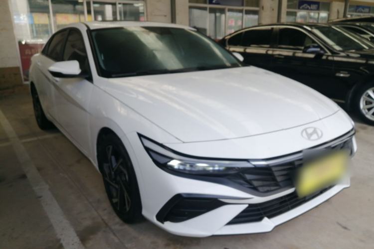 Used Hyundai Elantra 2023 1.5L CVT LUX Prestige Edition