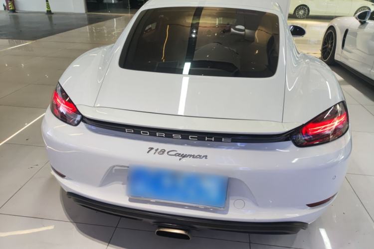 Used Porsche 718 2016 Cayman 2.0T
