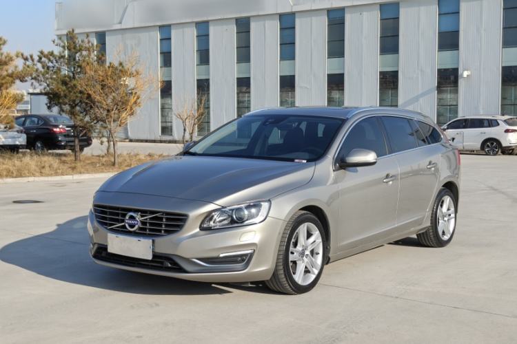 Used Volvo V60 2015 T5 Zhiya Edition
