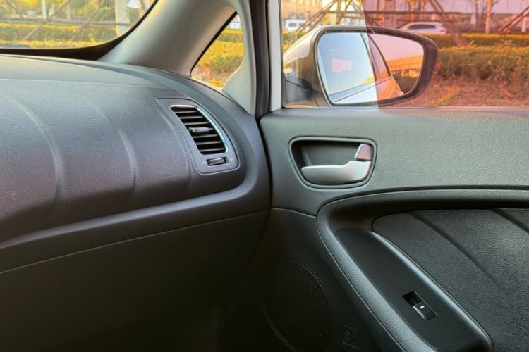 Used Kia K3 2016 1.6L Automatic with Sunroof