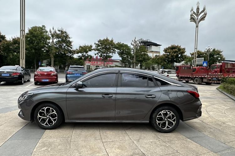 Used MG 5 2021 180 DVVT CVT Youth Luxury Edition
