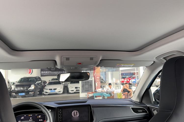 Used Volkswagen Tharu 2025 NewRui 300TSI Prestige Edition
