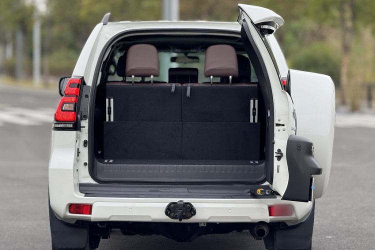 Used Toyota Prado 2018 3.5L Automatic TX-L with Rear-Mounted Spare Tire
