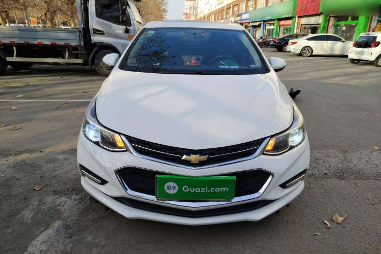 Used Chevrolet Cruze 2017 1.5L Automatic Pioneer Sunroof Edition