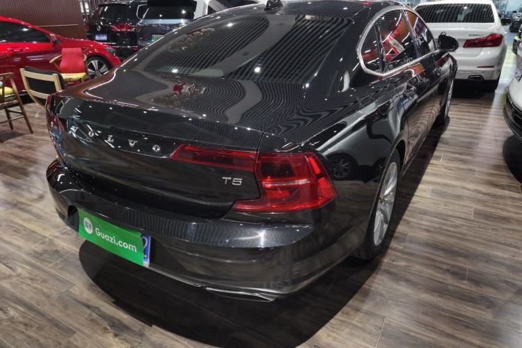Used Volvo S90 2018 T5 Zhiyuan Edition
