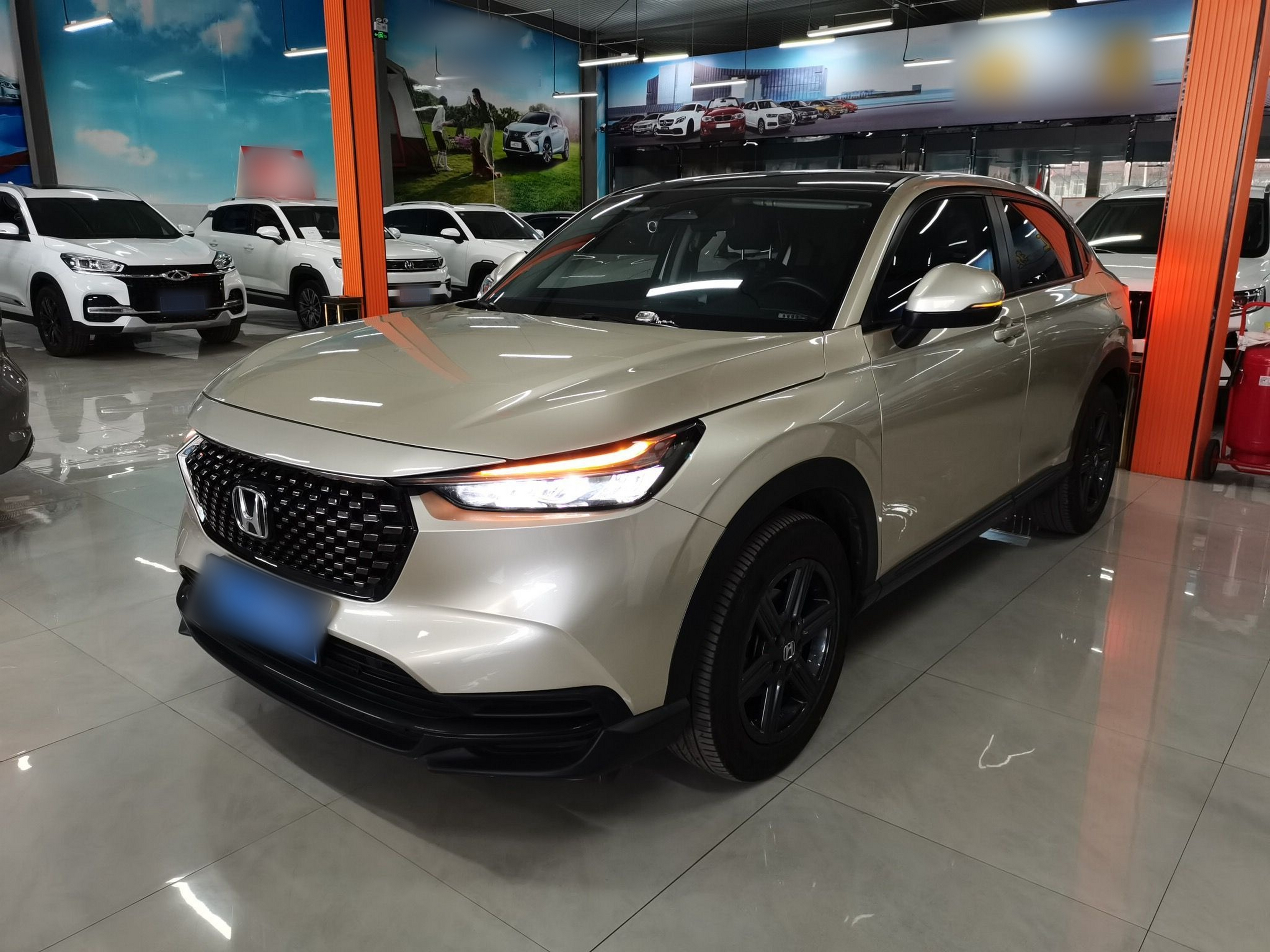 Под передней частью автомобиля