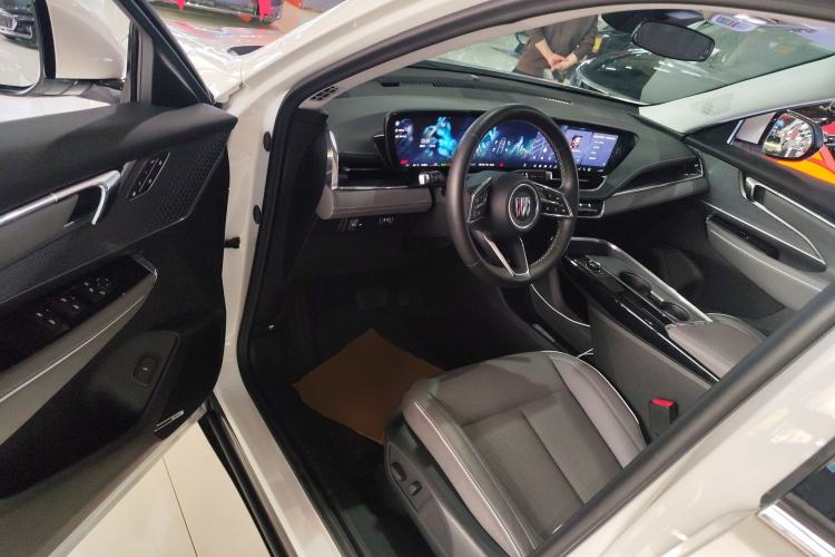 Used Buick E5 2025 Model 620KM Prestige Edition
