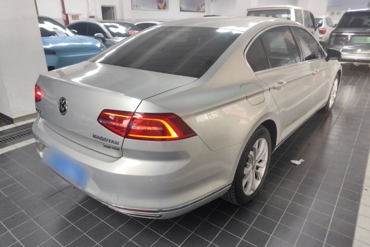 Used Volkswagen Magotan 2017 330TSI DSG Luxury Model
