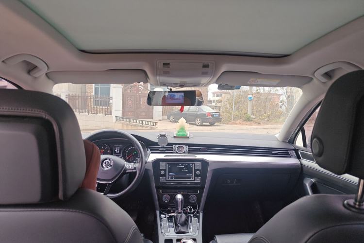 Used Volkswagen Magotan 2018 330TSI DSG Advanced Model
