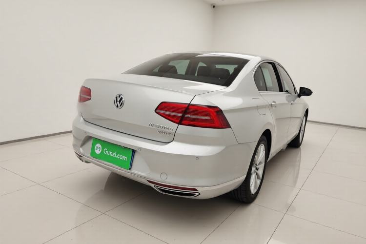 Used Volkswagen Magotan 2019 330TSI DSG Leading Model China VI Standard

