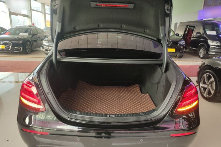 Used Mercedes-Benz E-Class 2020 Facelift E 260 L