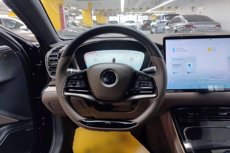 Used BYD Han 2023 DM-i Champion Edition 121KM Prestige Model
