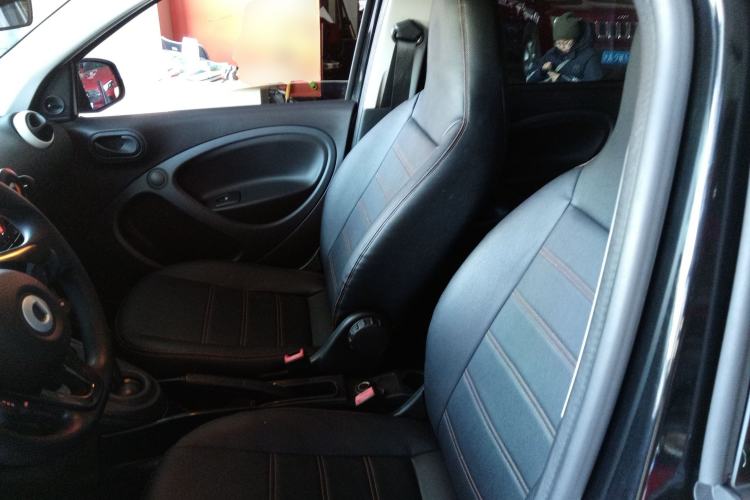 Used  forfour 2016 1.0L 52 kW Dynamic Edition
