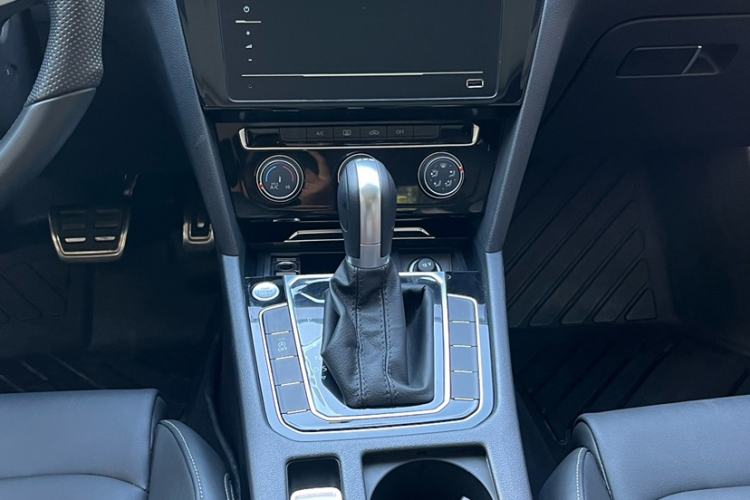 Used Volkswagen Magotan 2025 Zhongxiang Version 280TSI DSG Comfort Edition
