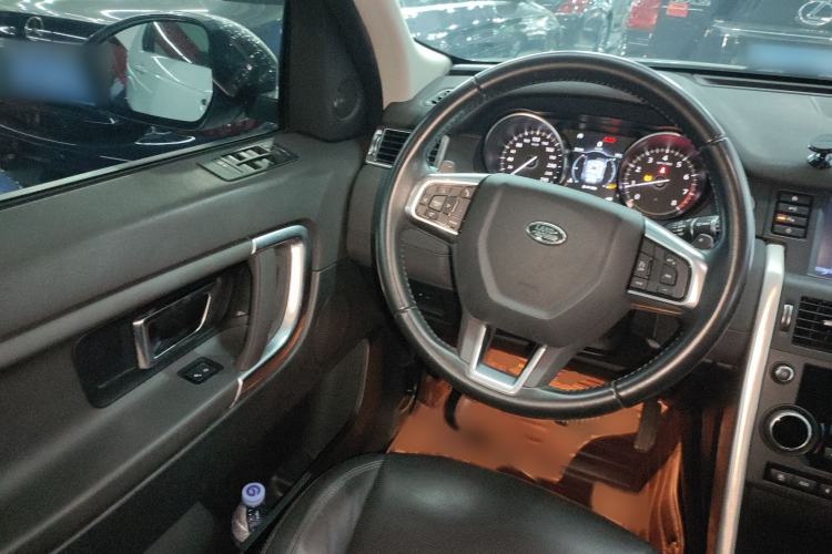 Used Land Rover Discovery Sport 2018 240 PS SE Version
