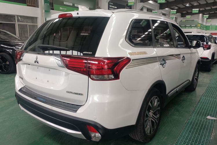 Used Mitsubishi Outlander 2018 2.4L 4x4 Elite Edition 5 Seats
