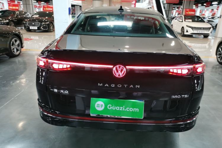 Used Volkswagen Magotan 2024 380TSI DSG Prestige Edition DaMai Package
