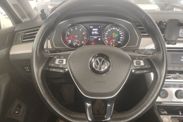 Used Volkswagen Magotan 2019 280TSI DSG Comfort Model China VI Standard
