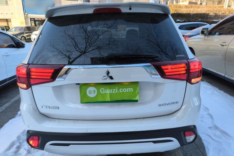 Used Mitsubishi Outlander 2019 2.4L 4x4 Zhi Xiang Edition 5 Seats China VI Standard