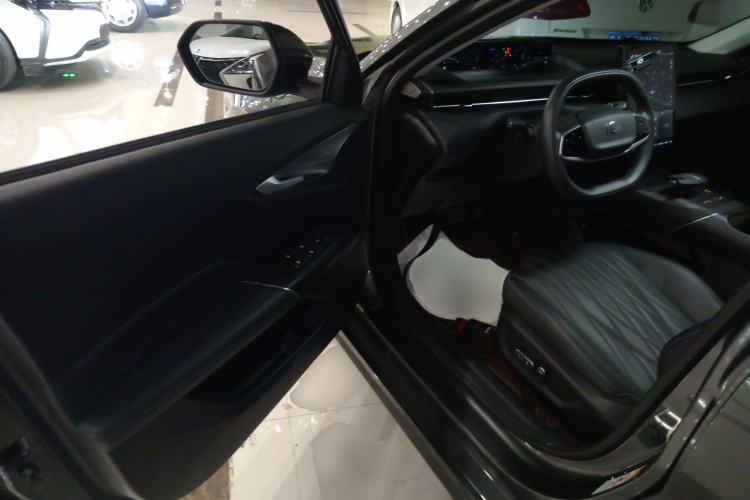 Used  A05 2024 Truly Delicious Version 70" Beyond-Grade Edition
