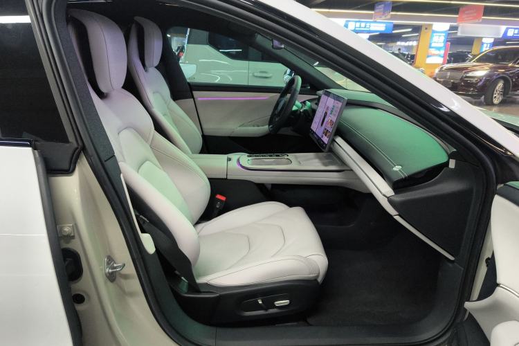 Used  SU7 2024 Rear-Drive Ultra-Long Range Advanced Pro-Level Intelligent Driving Version
