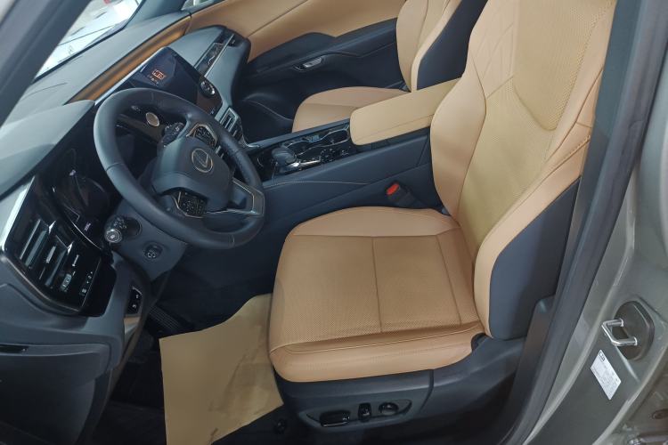 Used Lexus RX 2023 350h Two-Wheel Drive Enjoyment Version
