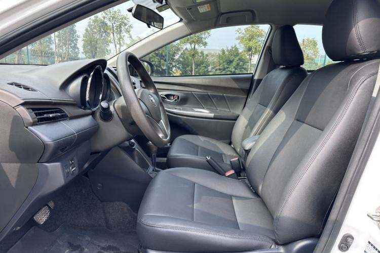 Used Toyota YARiS L 2015 1.5E Automatic Charm Edition