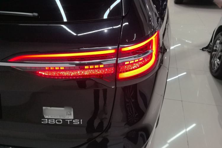 Used Volkswagen Viloran 2020 380TSI Prestige Edition
