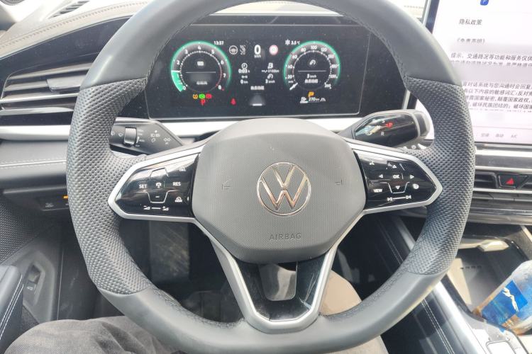 Used Volkswagen Passat 2025 Pro 380TSI Dragon Supreme Edition