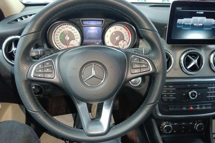 Used Mercedes-Benz GLA 2016 GLA 200 Fashion Model