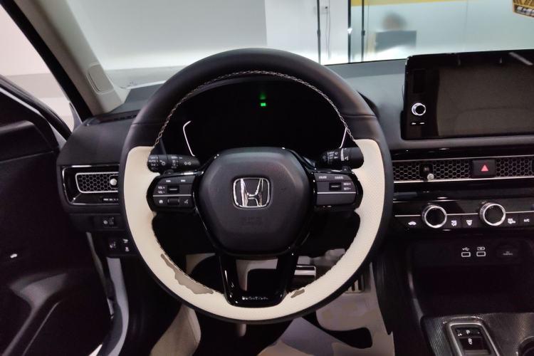 Used Honda Civic 2023 2.0L eHEV Pioneer Edition
