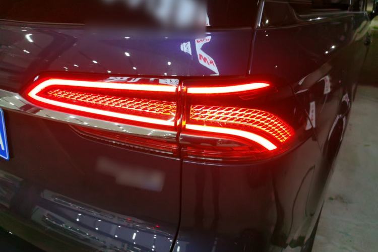 Used Roewe iMAX8 2021 400TGI Supreme Series Prestige Edition
