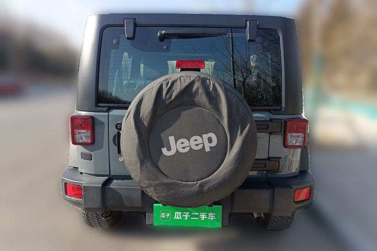 Used  Wrangler 2015 3.6L Rubicon Four-Door Comfort Edition
