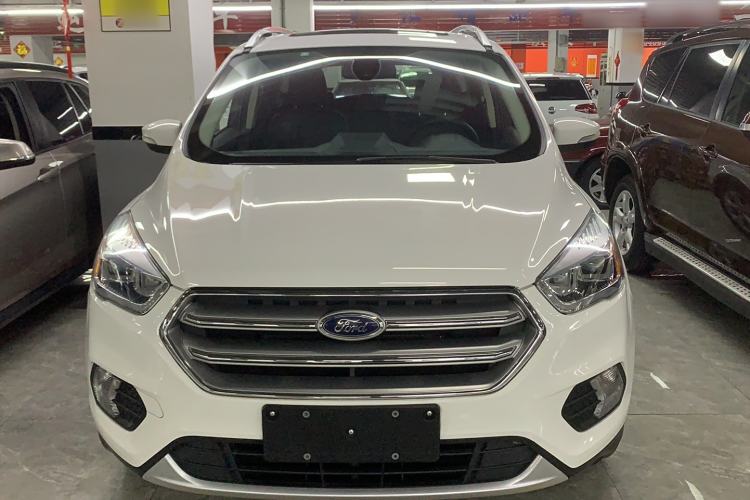 Used Ford Kuga 2017 EcoBoost 180 Two-Wheel-Drive Platinum Edition
