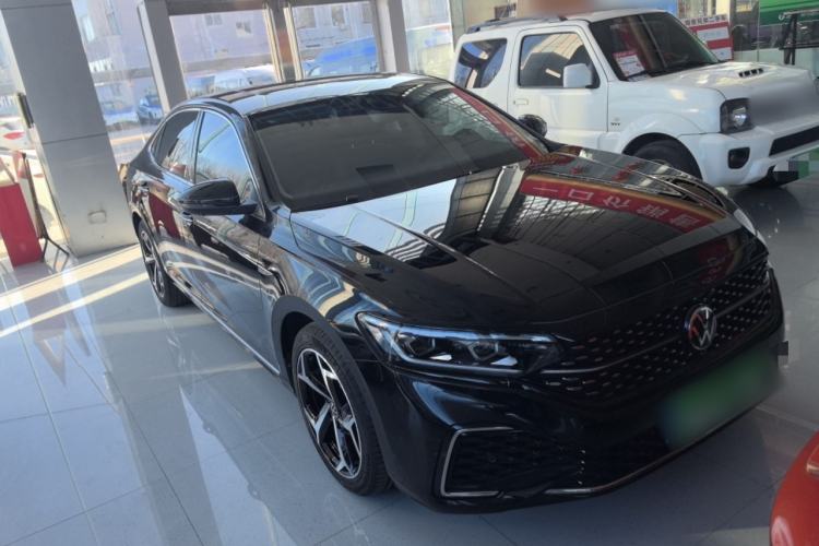 Used Volkswagen Passat 2023 Restyled 330TSI Starry Luxury Edition
