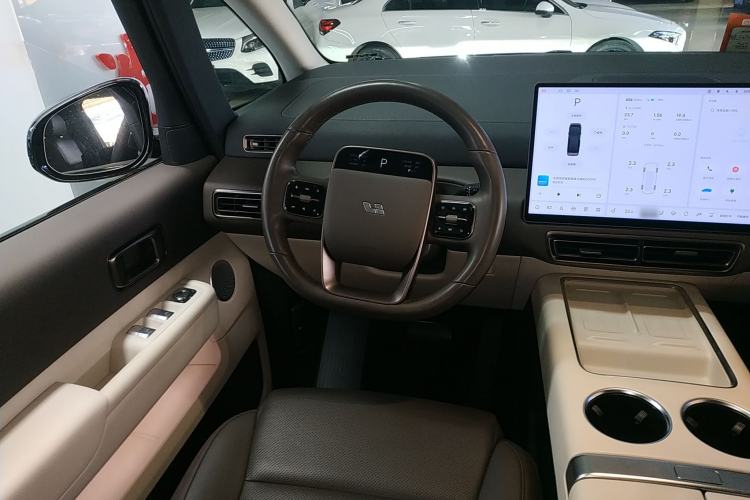 Used Li Auto MEGA 2024 Ultra Model
