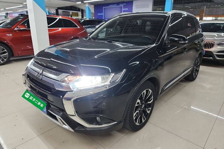 Used Mitsubishi Outlander 2019 2.0L Two-Wheel Drive Comfort Edition 5 Seats China VI Standard
