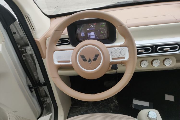 Used Wuling Hongguang MINIEV 2024 3rd Generation 215km Youth Edition
