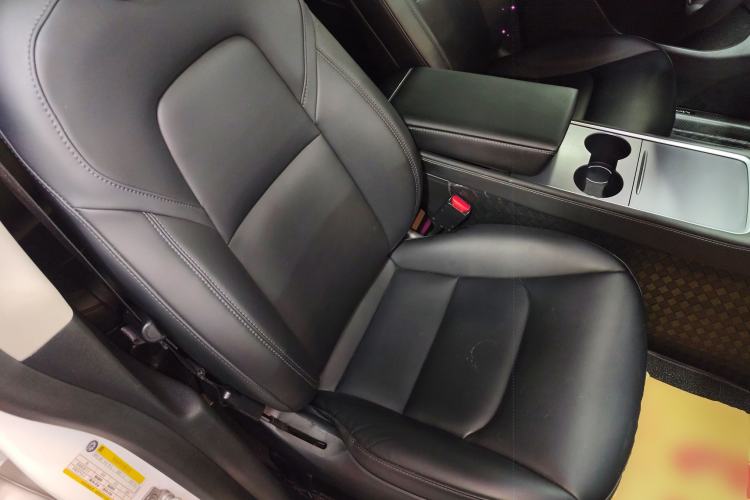 Used Tesla Model Y 2022 Rear-Wheel-Drive Version
