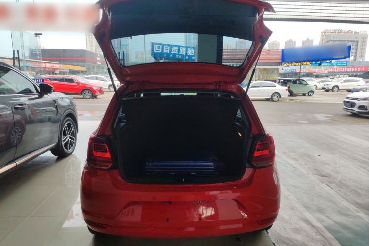 Used Volkswagen Polo 2016 1.4L Manual Fashion Model