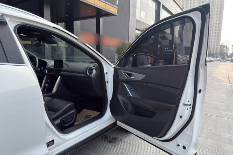 Used Mazda CX-4 2018 2.5L Automatic 4x4 Bluelight Fearless Edition China V Standard
