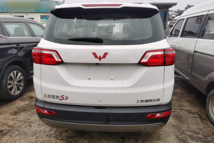 Used Wuling Hongguang S3 2018 1.5L Manual Luxury Model China V Standard