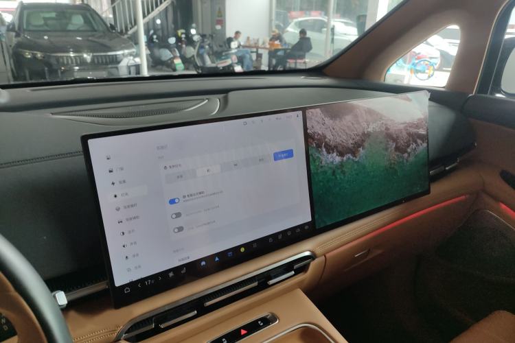 Used VOYAH Dream 2025 PHEV Four-Wheel-Drive Flagship Kunpeng Edition
