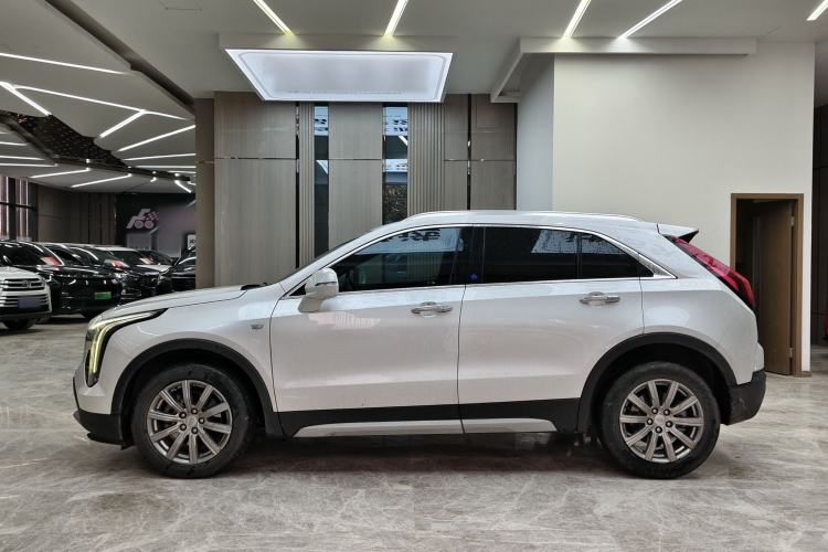 Used Cadillac XT4 2021 28T Two-Wheel Drive Leading Version
