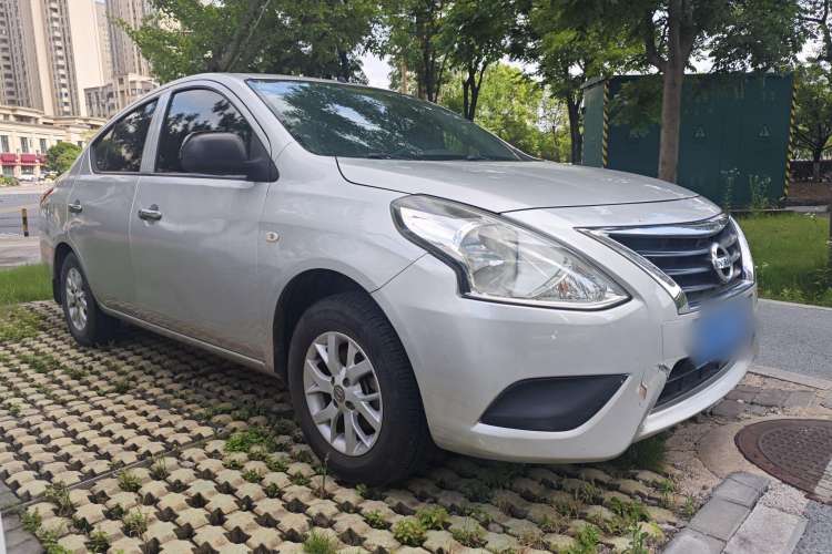 Used Nissan Sunny 2015 1.5XE Manual Comfort Edition
