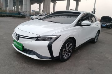 Used Buick Velite 6 2019 Connected Fashion Model